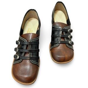 Vintage Hi Brows Black & Brown loafers, Oxford, retro size woman’s 7.5